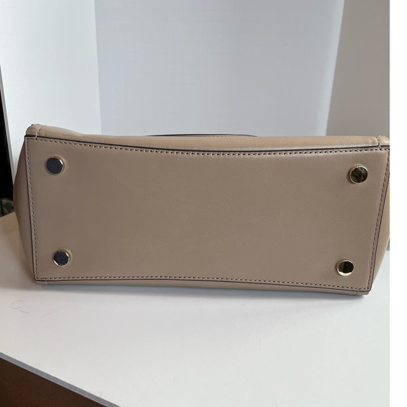 Michael Kors Benning Large Scalloped Leather Satchel Truffle Excellent Condition - Picture 12 of 15